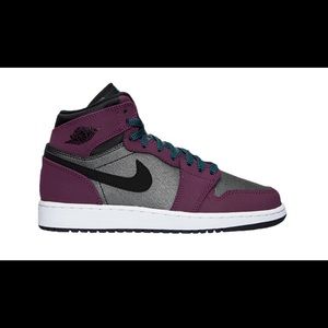 Air Jordan 1 Retro High GG Mulberry